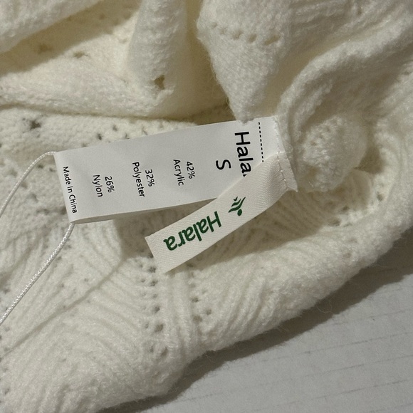 NWT Halara Women's White Sweater - size small - Picture 10 of 13
